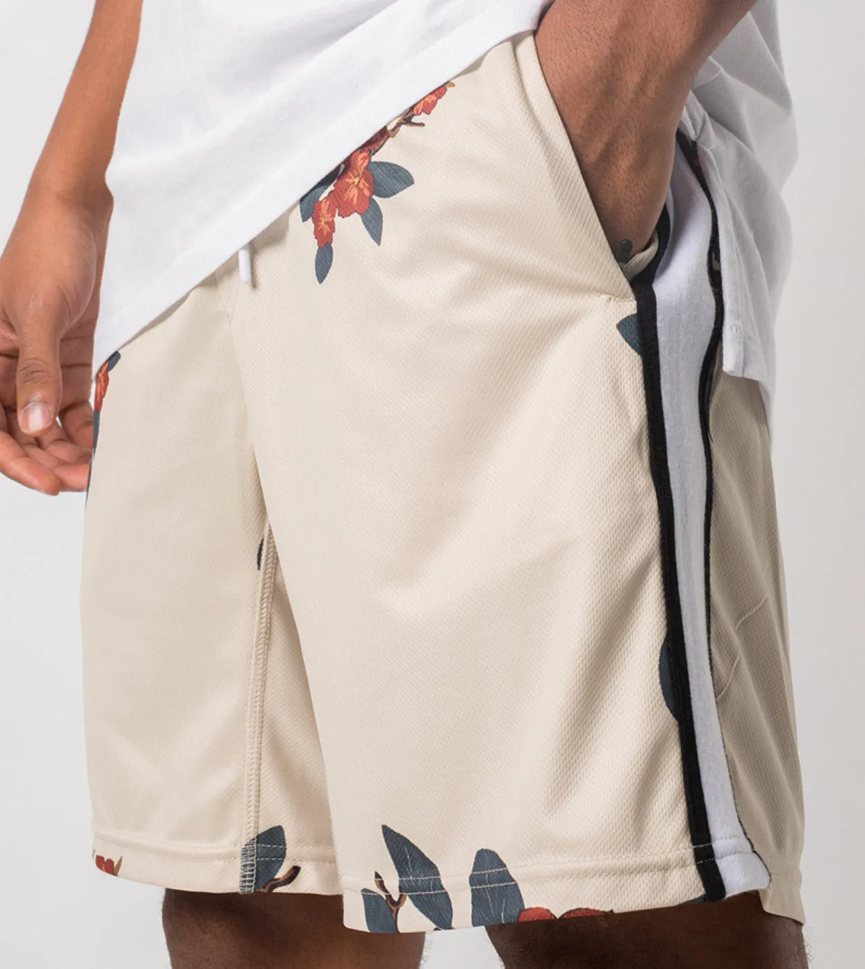 Bloom Sideline Short Natural