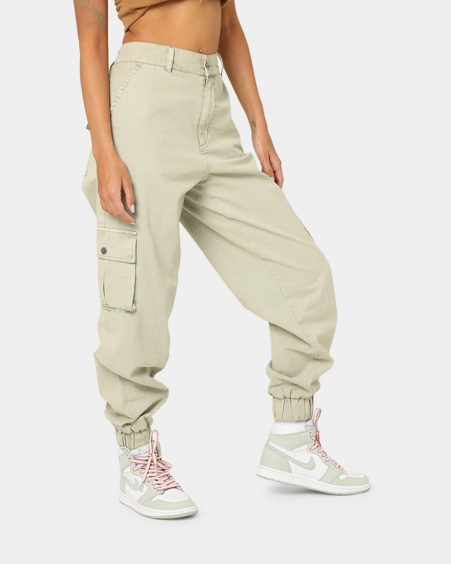 EN ES Women's Time To Go Cargo Pants Aloe Wash